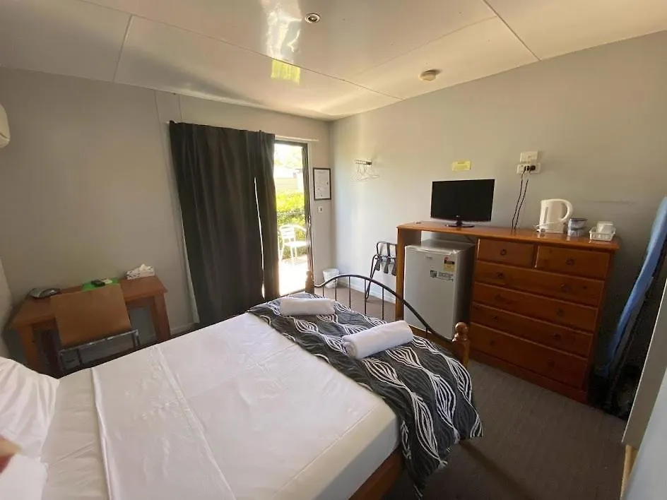 Coal n Cattle Hotel Motel Moura